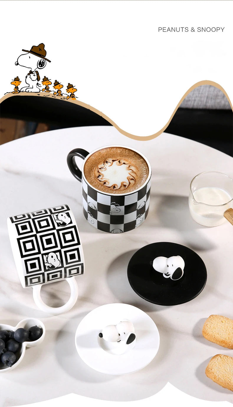 350Ml Black and White Mug With Lid Snoopy Cup