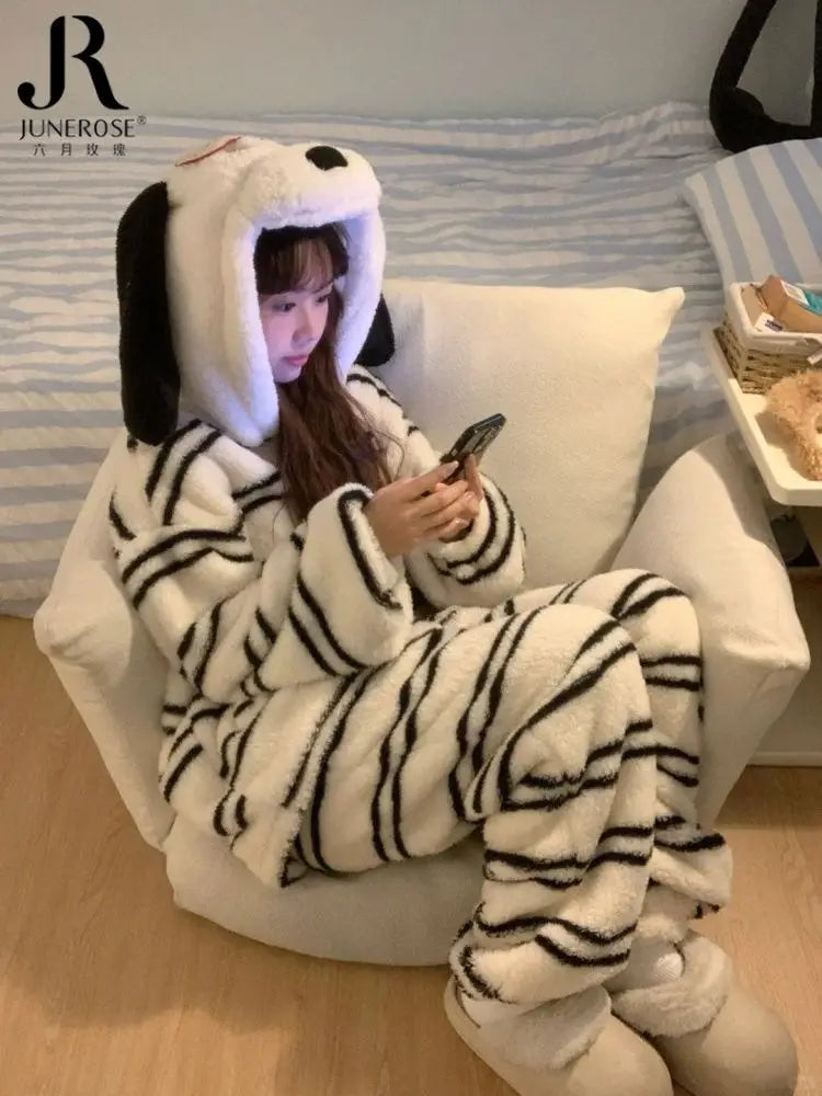 2025 New Snoopy Pajamas Halloween Flannel Fashion Kids Adult Hooded Pajamas Kawaii Woolen Anime Cartoon Casual Home Pants Autumn