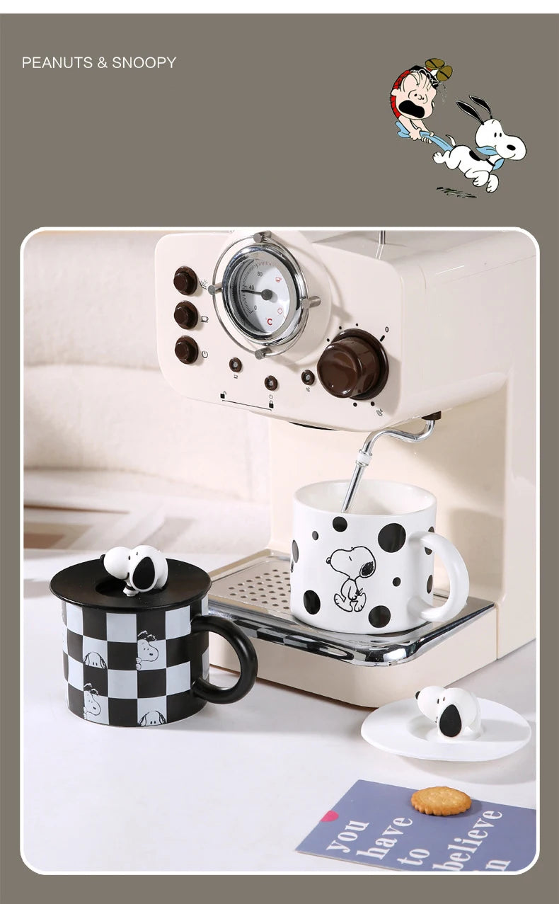 350Ml Black and White Mug With Lid Snoopy Cup