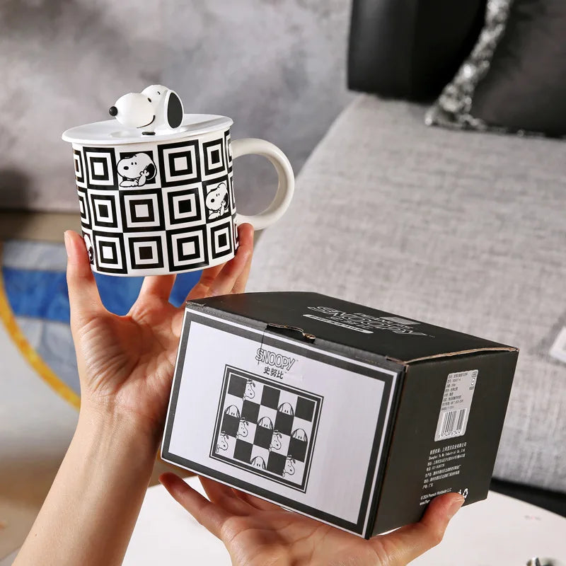 350Ml Black and White Mug With Lid Snoopy Cup