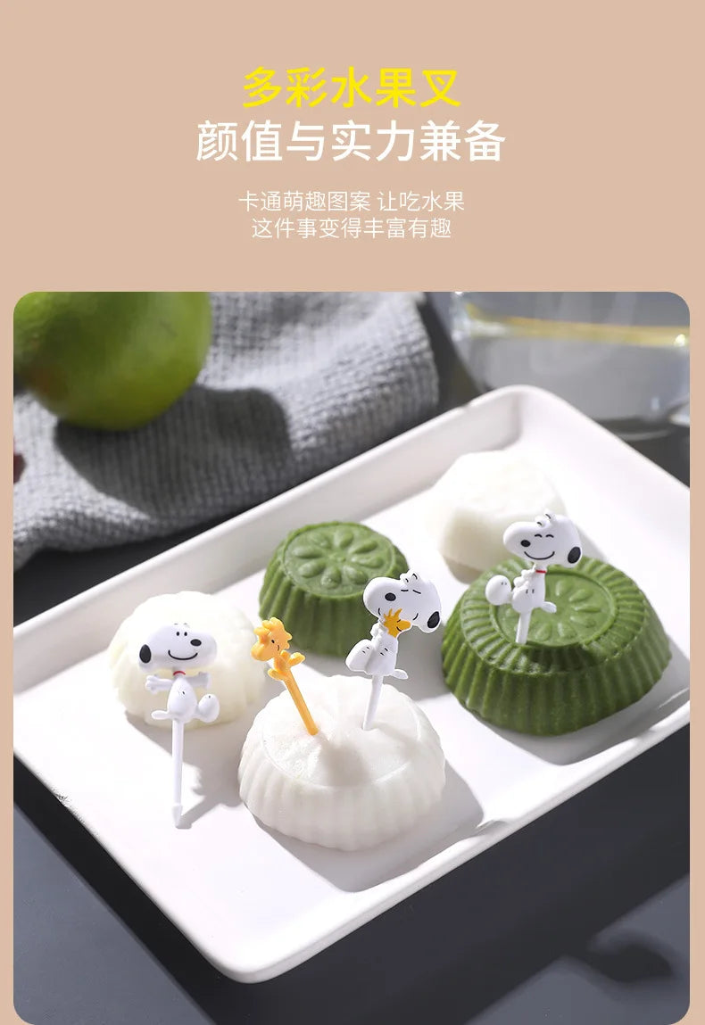 8pcs Snoopys Fruit Fork Mini Cartoon Woodstock Children Snack Dessert Food Pick Toothpick Creative Picnic Bento Party Decor Gift