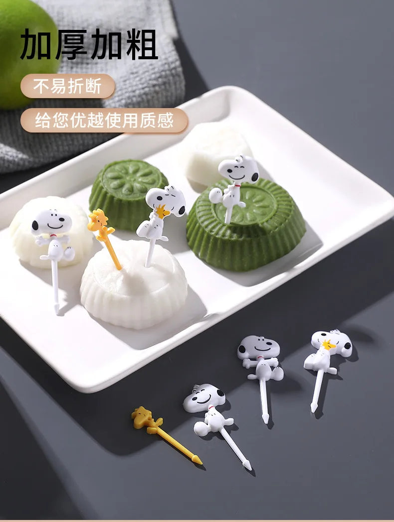 8pcs Snoopys Fruit Fork Mini Cartoon Woodstock Children Snack Dessert Food Pick Toothpick Creative Picnic Bento Party Decor Gift